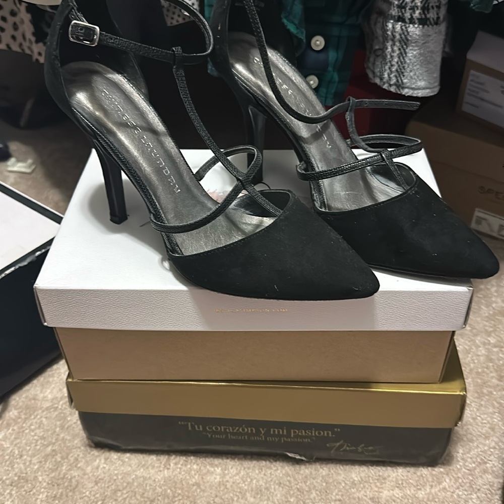 Black stiletto with strap